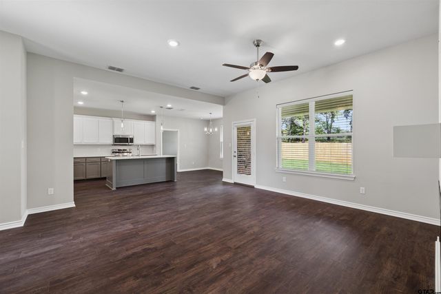 12117 Pinecrest Dr, Flint, TX 75762