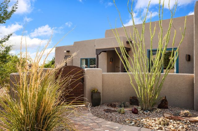 15 Trails Road, Placitas, NM 87043