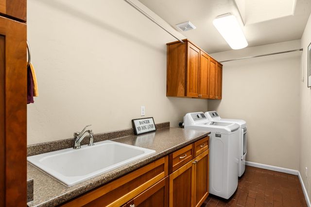 15 Trails Road, Placitas, NM 87043
