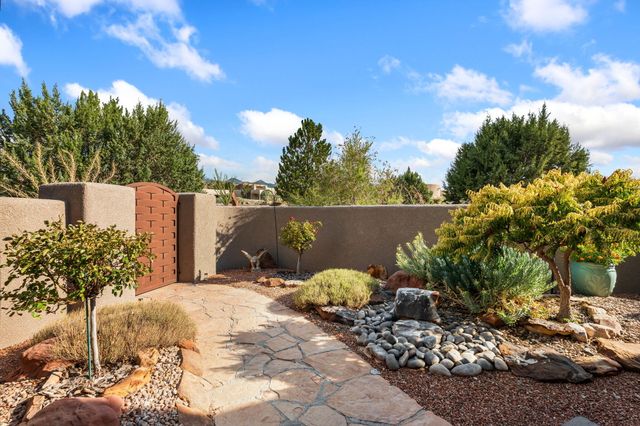 15 Trails Road, Placitas, NM 87043