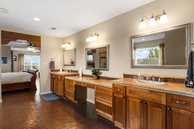 15 Trails Road, Placitas, NM 87043
