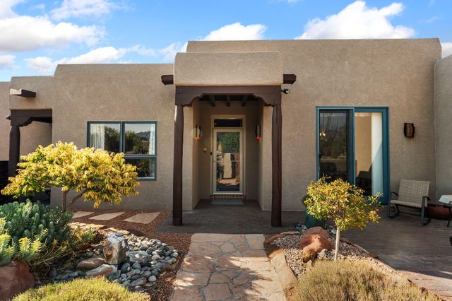 15 Trails Road, Placitas, NM 87043