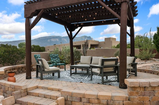 15 Trails Road, Placitas, NM 87043