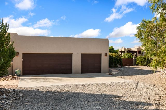 15 Trails Road, Placitas, NM 87043