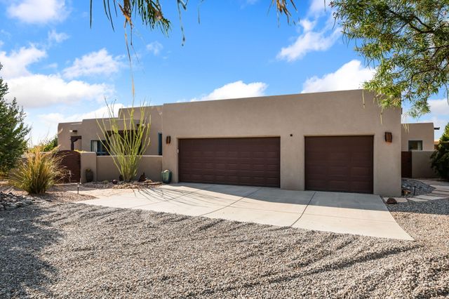 15 Trails Road, Placitas, NM 87043