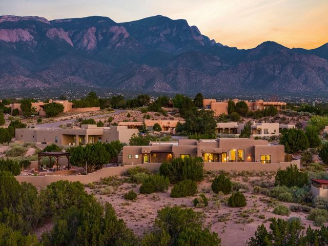 15 Trails Road, Placitas, NM 87043
