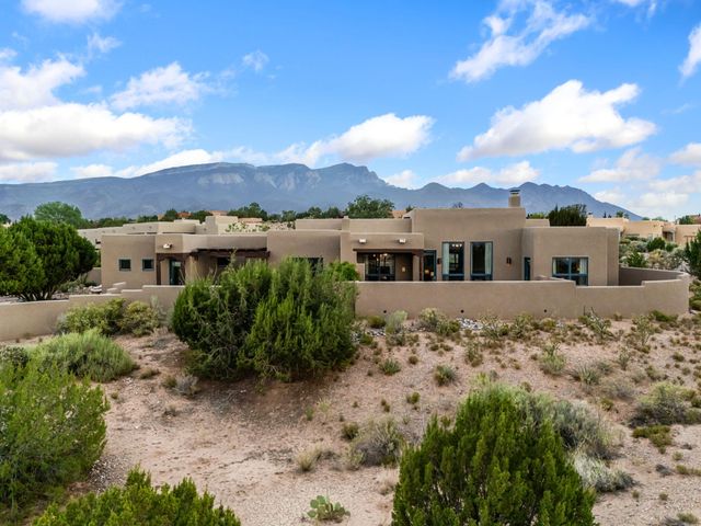 15 Trails Road, Placitas, NM 87043