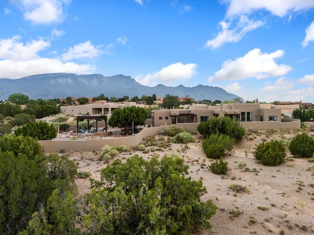 15 Trails Road, Placitas, NM 87043