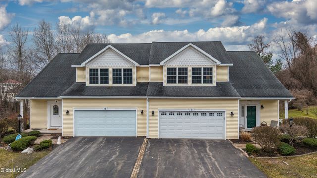 6 Robins Nest, Niskayuna, NY 12309