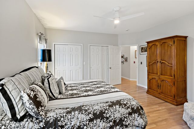 6 Robins Nest, Niskayuna, NY 12309