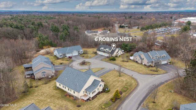 6 Robins Nest, Niskayuna, NY 12309