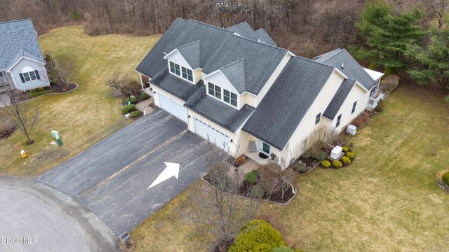 6 Robins Nest, Niskayuna, NY 12309