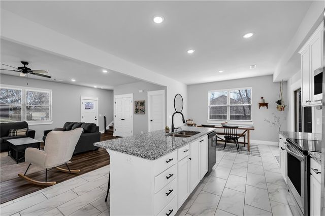 11 Hillswick Drive, Bella Vista, AR 72715