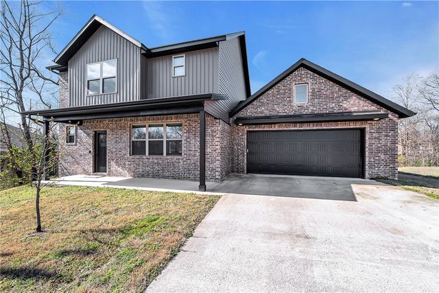 11 Hillswick Drive, Bella Vista, AR 72715