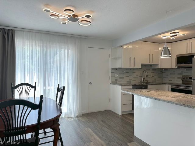 6488 State Road B-6, Parma, OH 44134