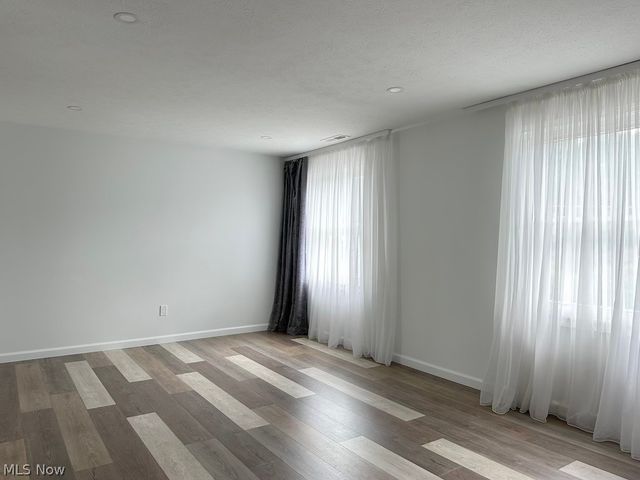 6488 State Road B-6, Parma, OH 44134
