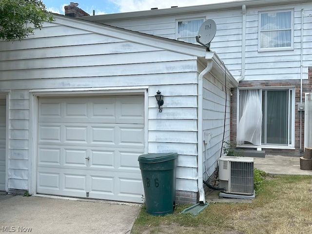 6488 State Road B-6, Parma, OH 44134