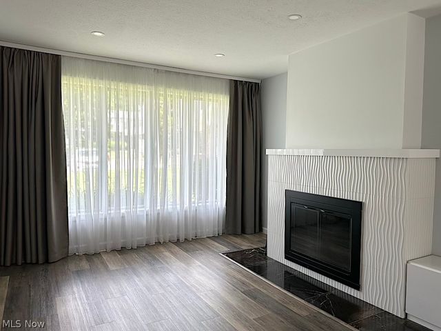 6488 State Road B-6, Parma, OH 44134