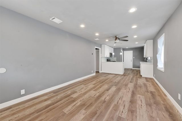 1420 E 34th Street, Houston, TX 77022