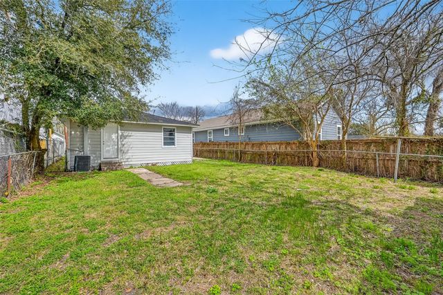 1420 E 34th Street, Houston, TX 77022