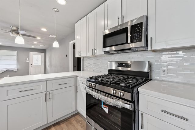 1420 E 34th Street, Houston, TX 77022