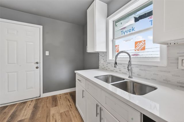 1420 E 34th Street, Houston, TX 77022