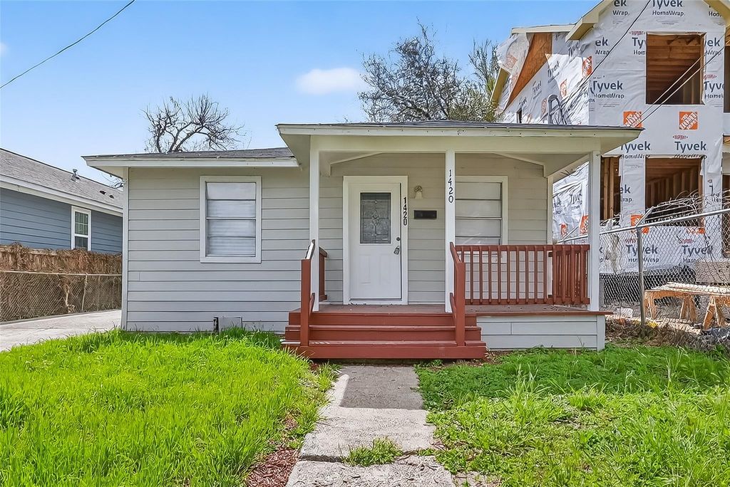 1420 E 34th Street, Houston, TX 77022