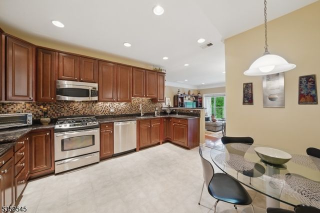 4413 Warrens Way 413, Wanaque Boro, NJ 07465