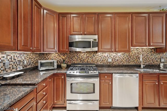 4413 Warrens Way 413, Wanaque Boro, NJ 07465