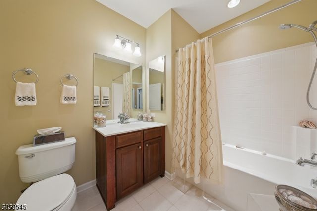 4413 Warrens Way 413, Wanaque Boro, NJ 07465