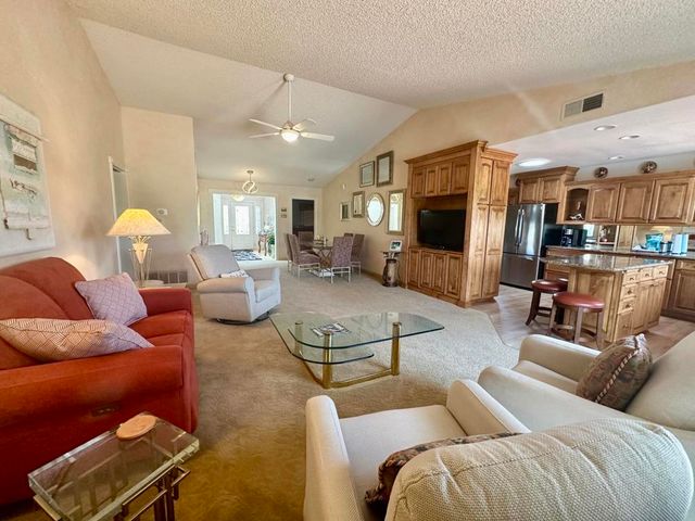 38960 Kilimanjaro Drive, Palm Desert, CA 92211