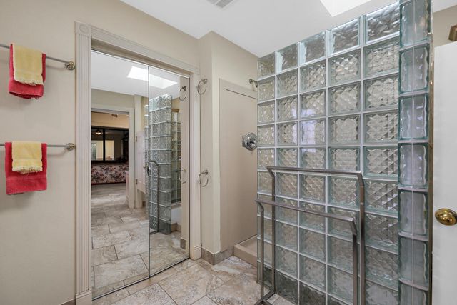 38960 Kilimanjaro Drive, Palm Desert, CA 92211