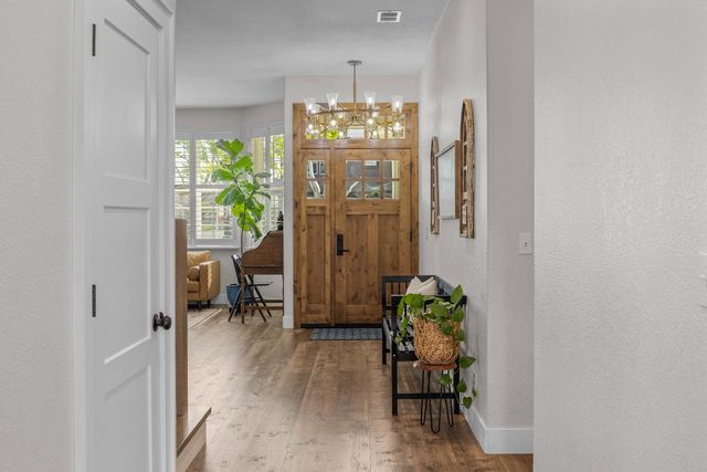 637 Rebekah Ct, Ripon, CA 95366