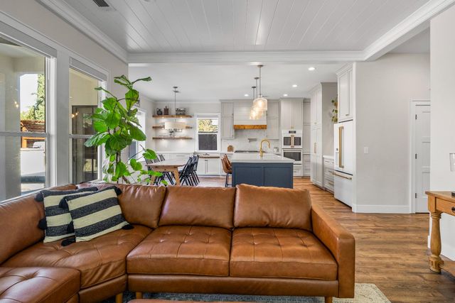 637 Rebekah Ct, Ripon, CA 95366