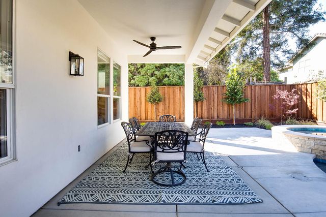637 Rebekah Ct, Ripon, CA 95366