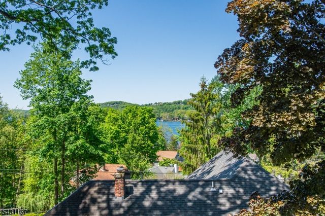 44 Sunset Trl, Sparta Twp., NJ 07871