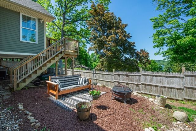 44 Sunset Trl, Sparta Twp., NJ 07871