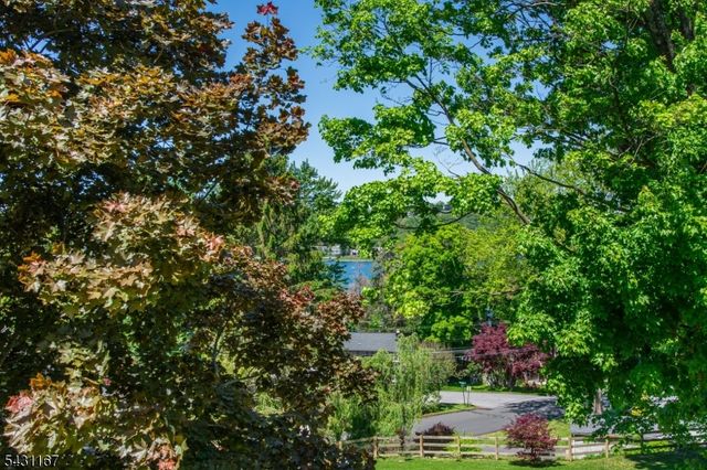 44 Sunset Trl, Sparta Twp., NJ 07871