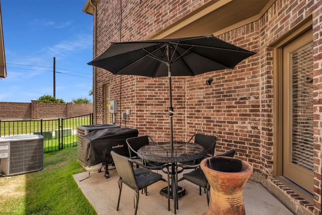 5646 Grosseto Drive, Frisco, TX 75034