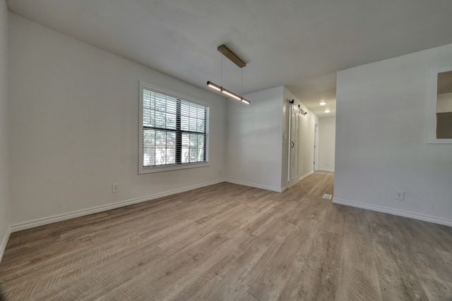 401 Hideaway Lane E, Hideaway, TX 75771