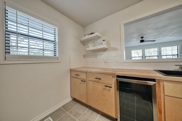 401 Hideaway Lane E, Hideaway, TX 75771