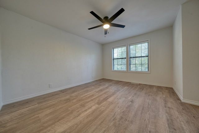 401 Hideaway Lane E, Hideaway, TX 75771