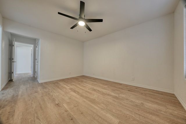 401 Hideaway Lane E, Hideaway, TX 75771