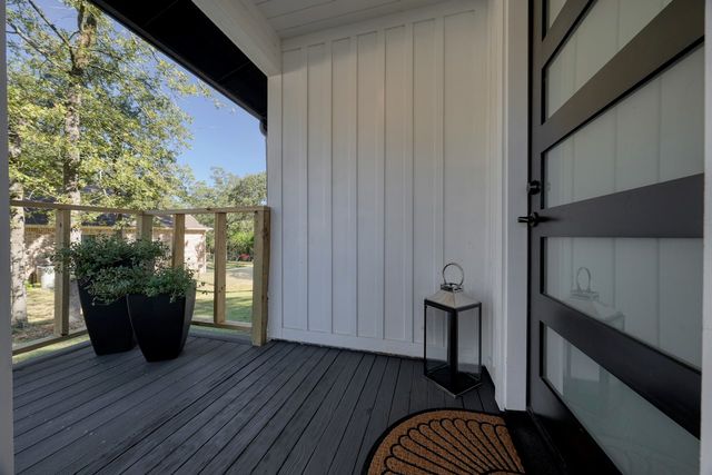 401 Hideaway Lane E, Hideaway, TX 75771