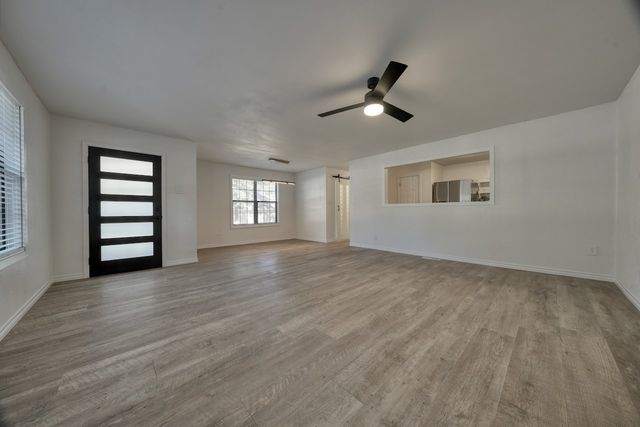 401 Hideaway Lane E, Hideaway, TX 75771