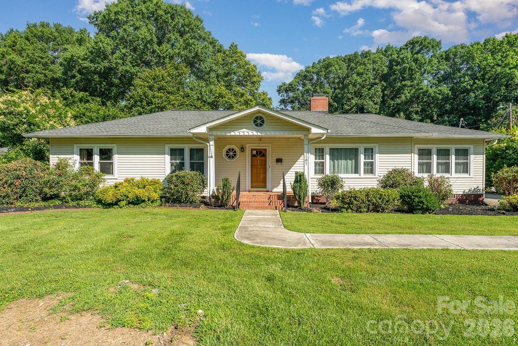 1107 Fairfield Drive, Gastonia, NC 28054