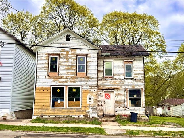 20 Venice Street, Auburn, NY 13021
