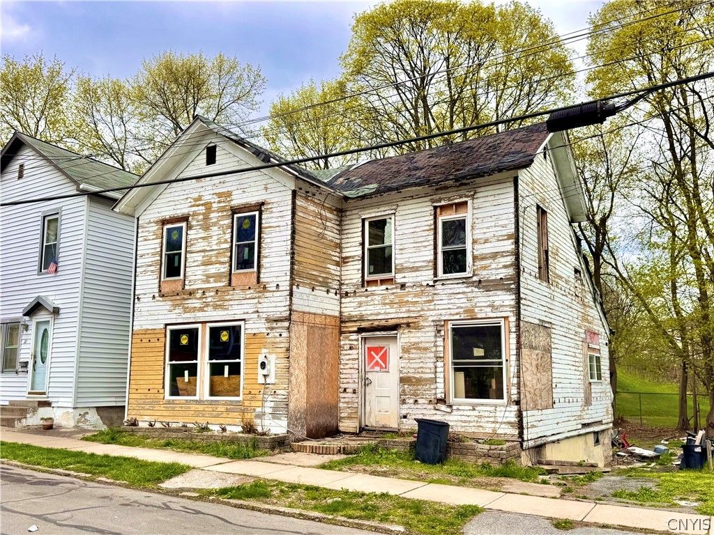 20 Venice Street, Auburn, NY 13021