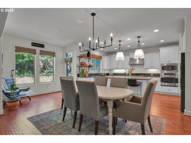 4823 IRELAND Ln, West Linn, OR 97068