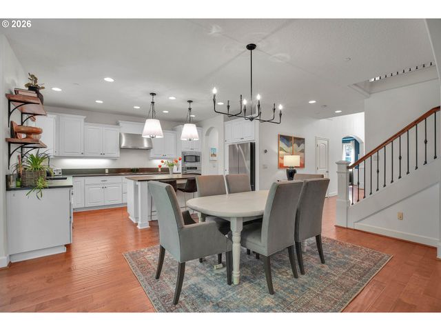4823 IRELAND Ln, West Linn, OR 97068